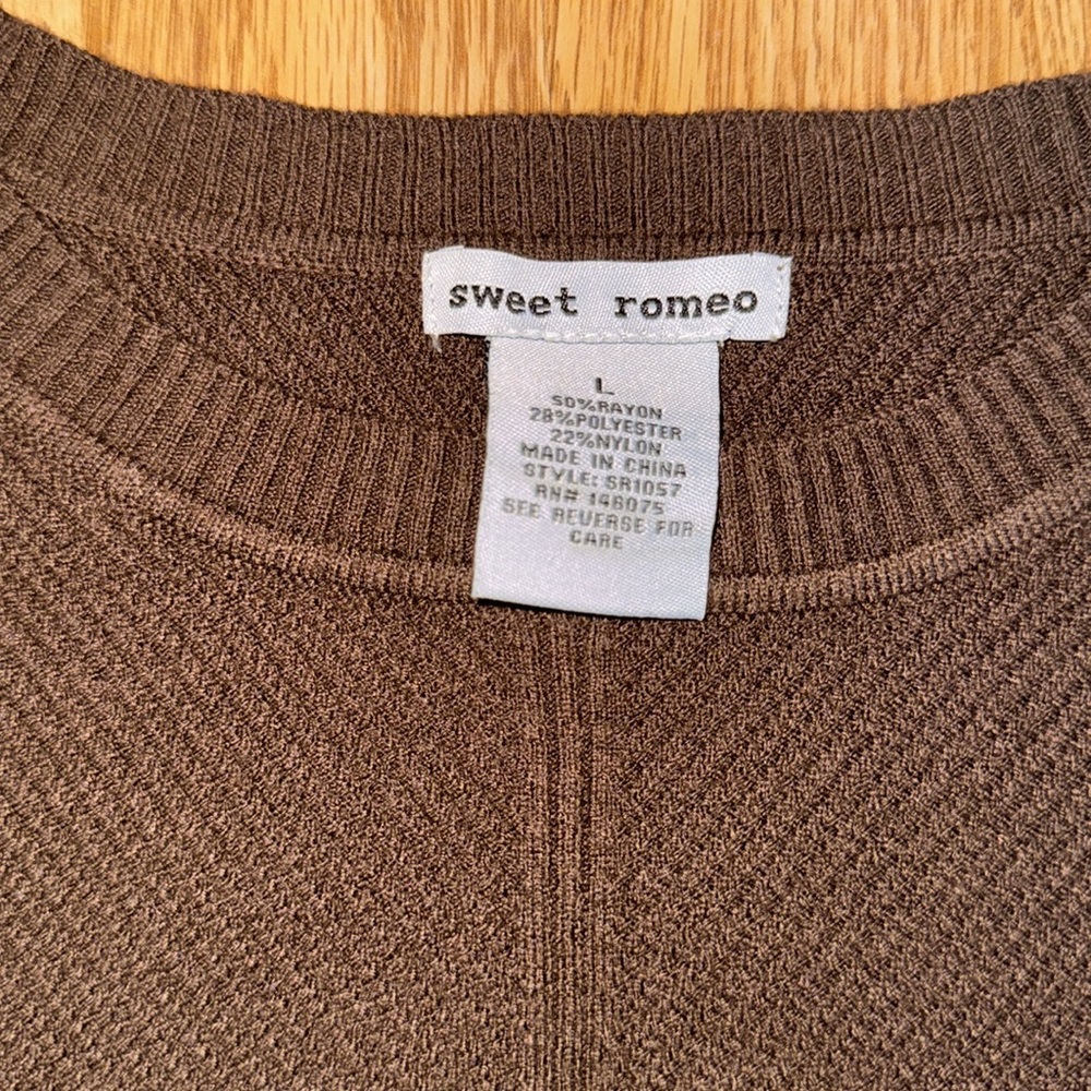 Sweater - Picture 2 of 2